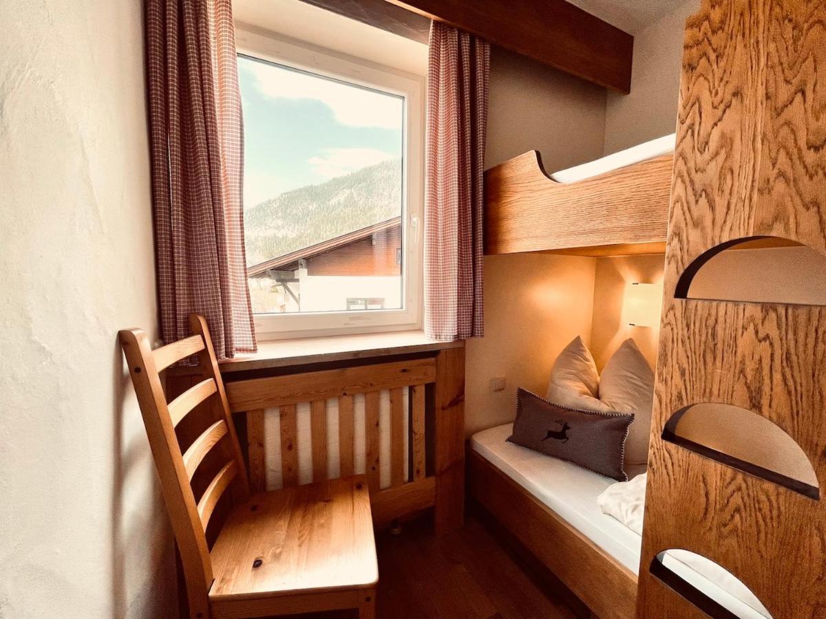 Pension Kreuzeck - Dein Gluecksplatz Am Lech Weissenbach am Lech Luaran gambar