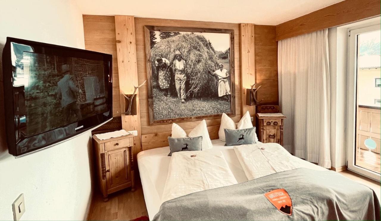 Pension Kreuzeck - Dein Gluecksplatz Am Lech Weissenbach am Lech Luaran gambar